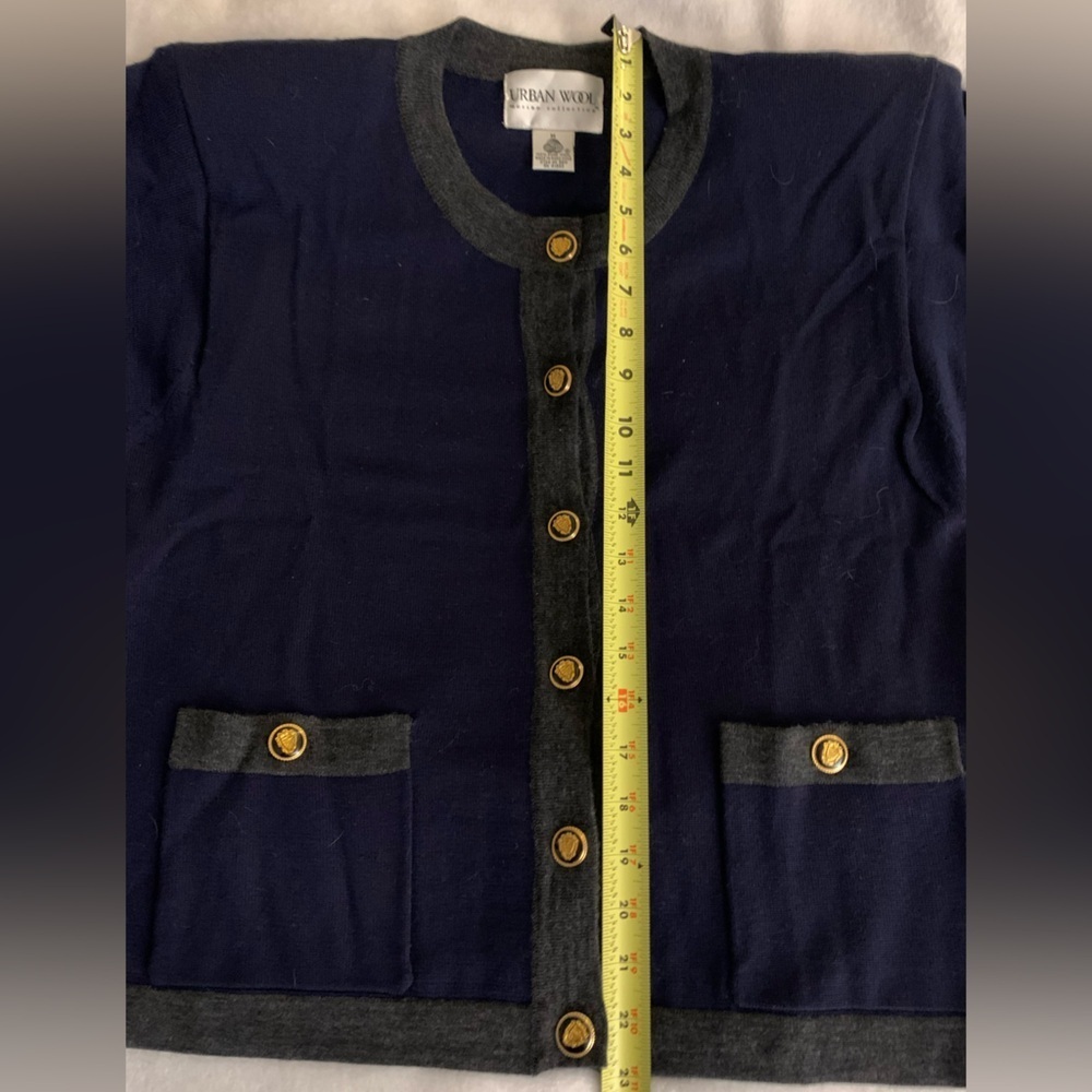 Urban Wool Vtg Navy Cardigan with Gray Trim and Gold Buttons 100% Merino Wool M - Picture 11 of 14